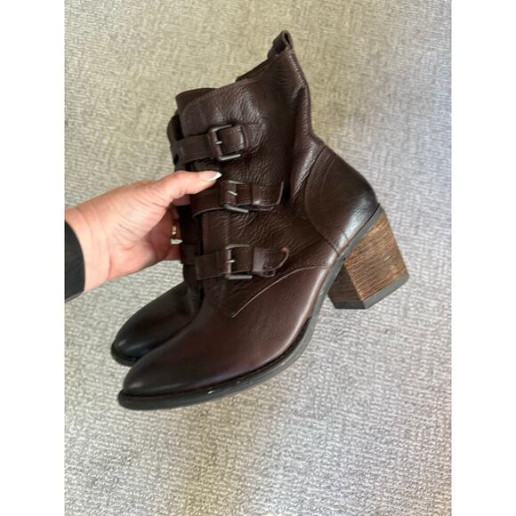 Vince Camuto Dassia buckle heeled boots womens 10 - Picture 1 of 9